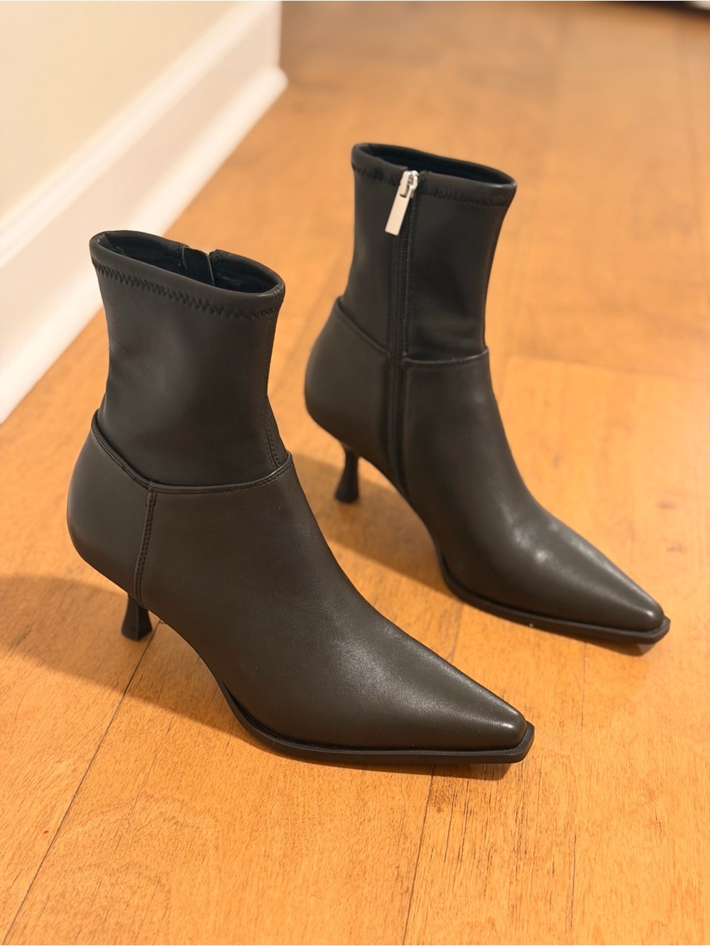 Steve Madden Stasia Black Pointed Leather Ankle Boots with Side Zip - Picture 6 of 10